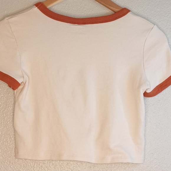 Cotton On Boho Cropped Graphic Rolling Stones T-shirt - Picture 5 of 14